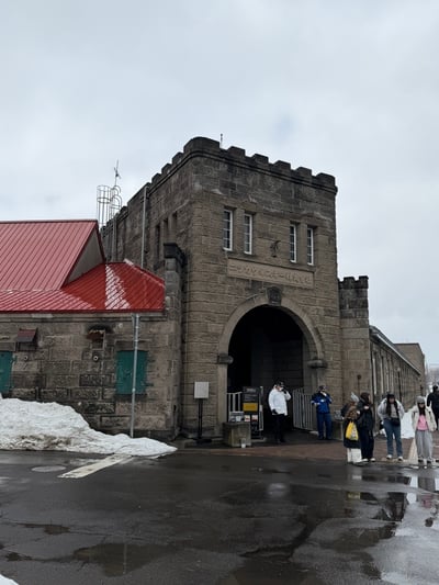 요이치 증류소 입구