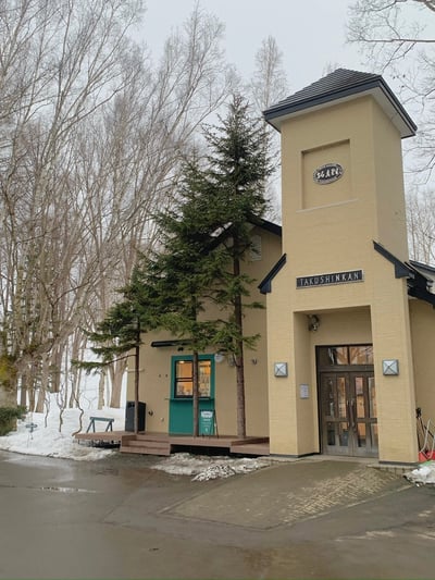 자작나무숲 앞 카페